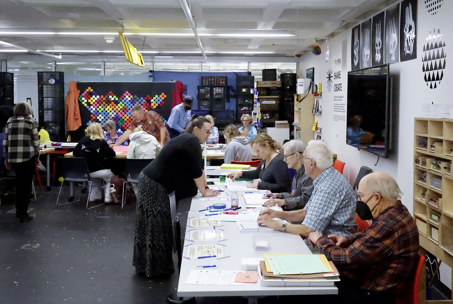 Library helps voters